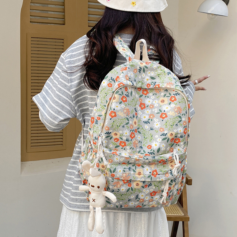 Cross-border schoolbag for girls, junior high school and college students, fresh and cute backpack, large-capacity backpack for high school students, travel backpack full figure