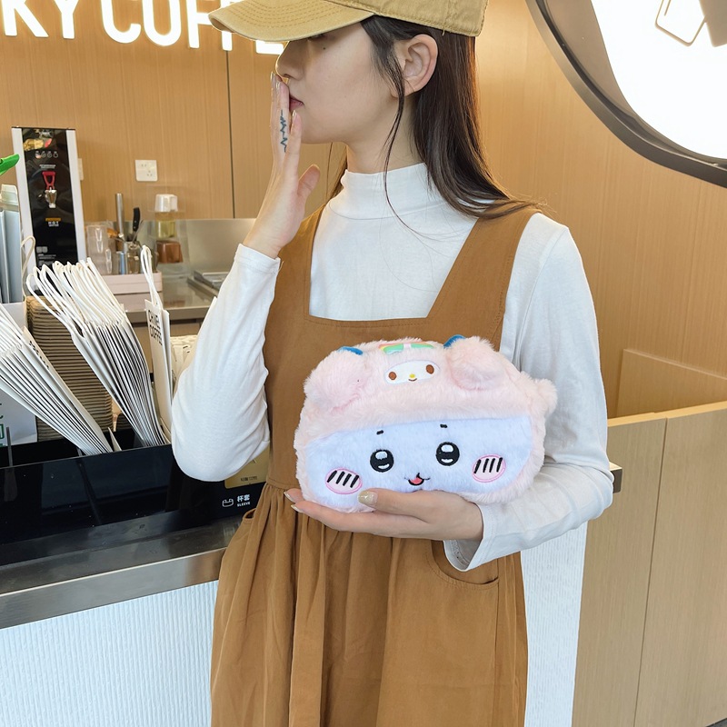 Wholesale of new Katongusaki cute plush Jiikawa pen case, girlish ins makeup bag and storage bag Application Scenario