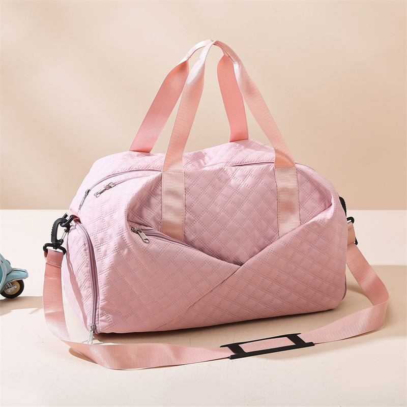 New hand-held travel bag for both men and women, a fitness and yoga bag with dry and wet separation and large capacity for business trips full figure