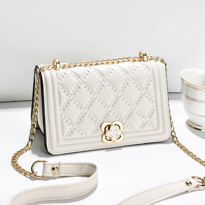 Rainbow-colored small bag for women, 2022 new trendy and versatile crossbody bag, high-end quality bestseller diamond-shaped small square bag consignment details Picture
