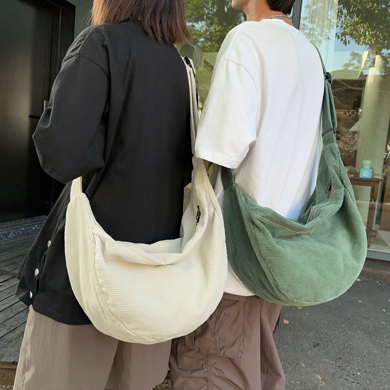 Japanese-style casual large-capacity dumpling bag, ins artistic canvas bag, fashionable shoulder bag, corduroy crossbody bag, women's bag full figure