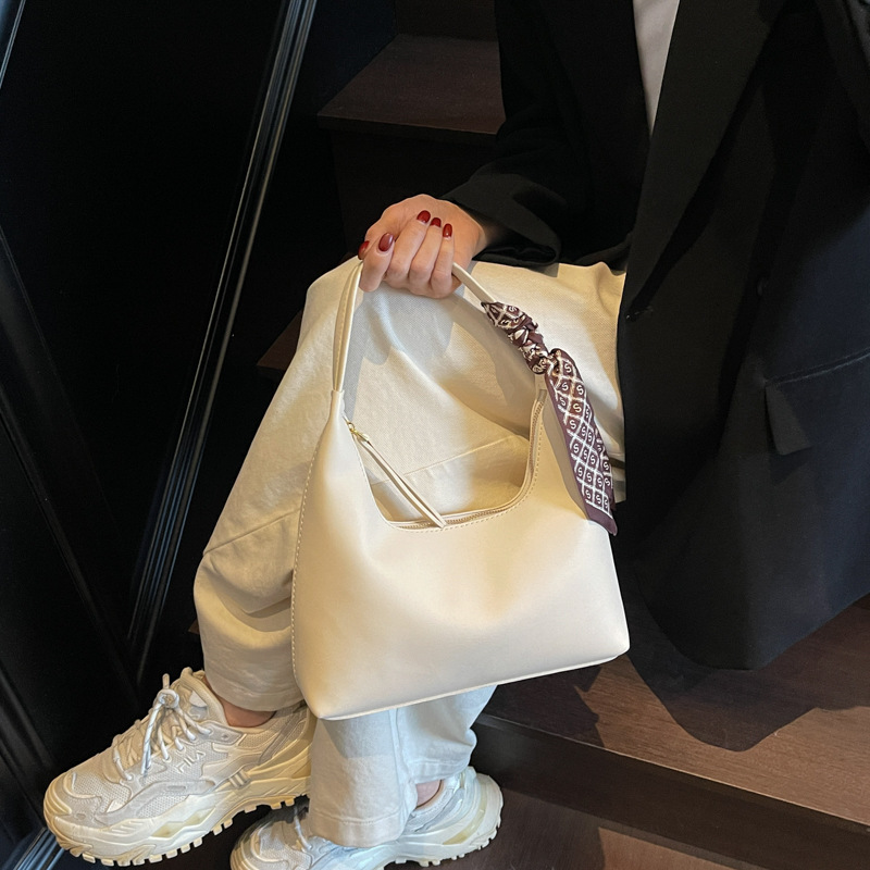 Cross-border versatile and stylish underarm bag for women 2025 New style simple and high-quality underarm bag, fashionable and casual single-shoulder bag Specification drawing