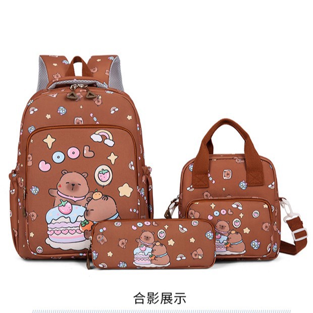 The new Capibara backpack for girls, featuring cute and cartoonish capybaras, is designed for primary school students and children in grades three to six Specification drawing
