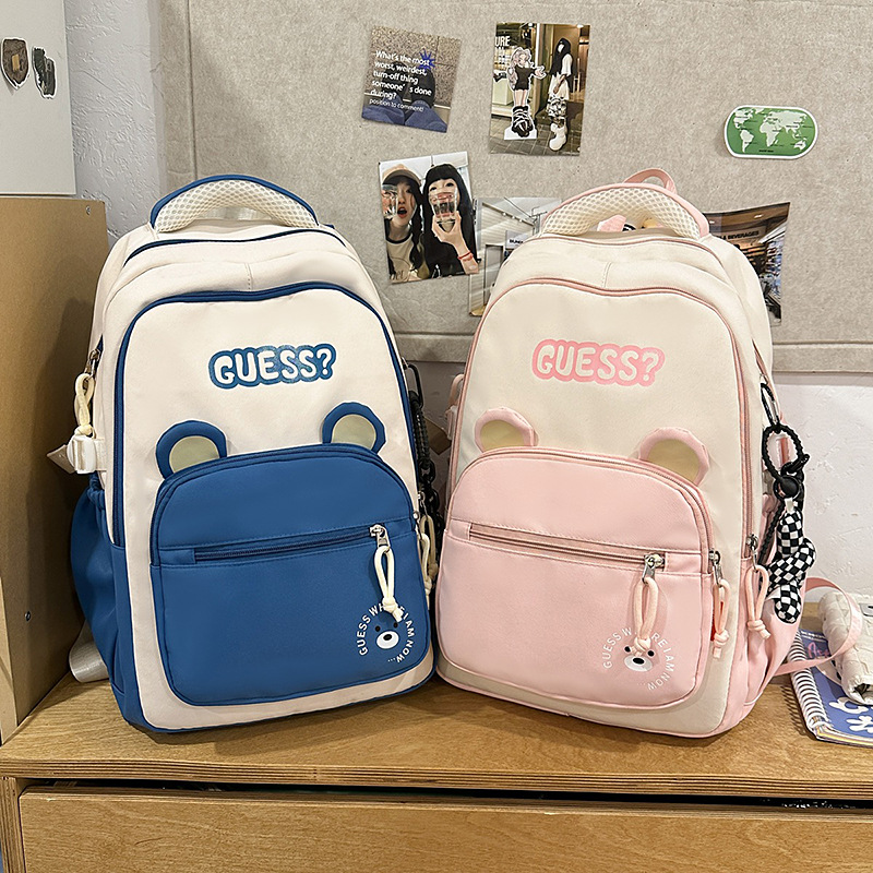 A cute schoolbag for junior high school students, a new Korean version of Instagram with contrasting colors, and a high-appearancy-level backpack for primary school students from grades three to six full figure