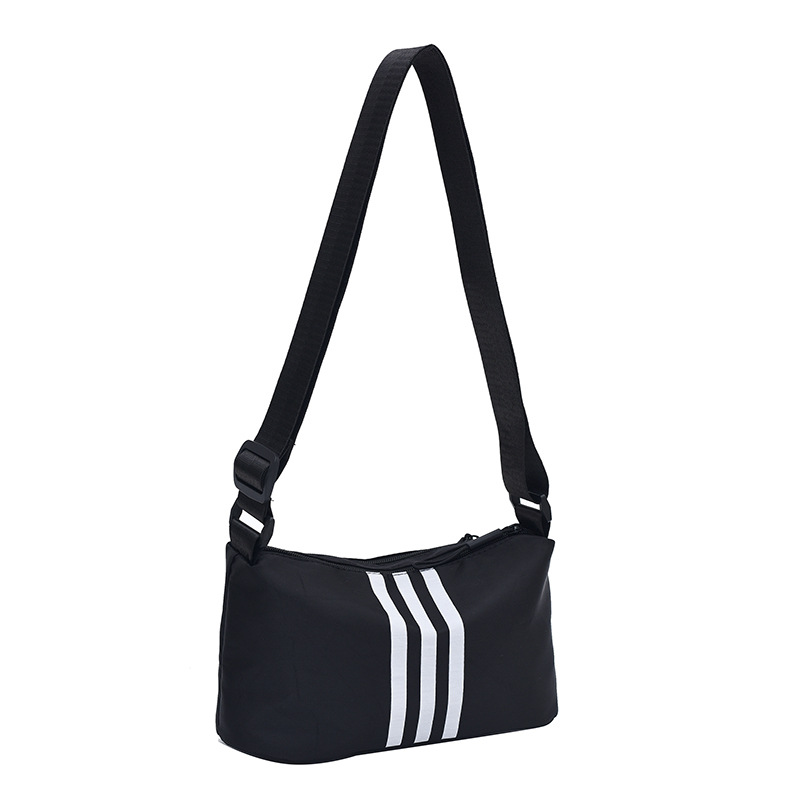 Autumn sporty style women's large-capacity 2024 new trendy single-shoulder crossbody bag, casual and fashionable nylon small square bag Item Picture