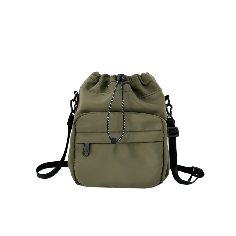 New personalized single-shoulder crossbody bag, casual drawstring pleated bag, large-capacity lightweight women's bag, nylon bucket bag, trendy women Item Picture