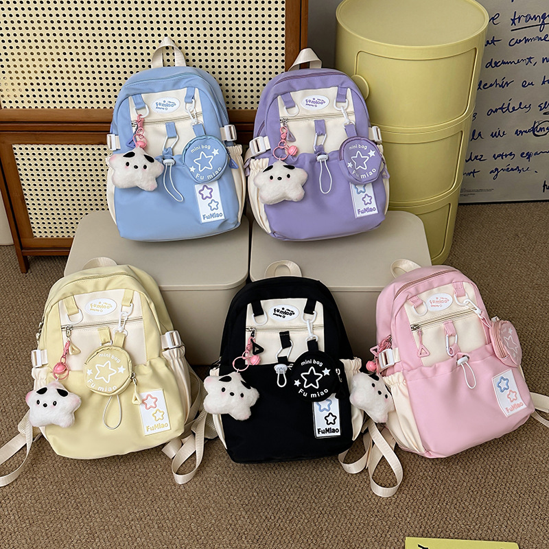 Cross-border cute and fresh girl backpack, Korean version lightweight schoolbag, small backpack for primary and junior high school girls Application Scenario