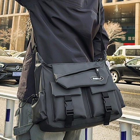 Trendy brand crossbody bag 2025 new functional messenger bag, large-capacity workwear bag, student trendy single-shoulder backpack for men and women Application Scenario