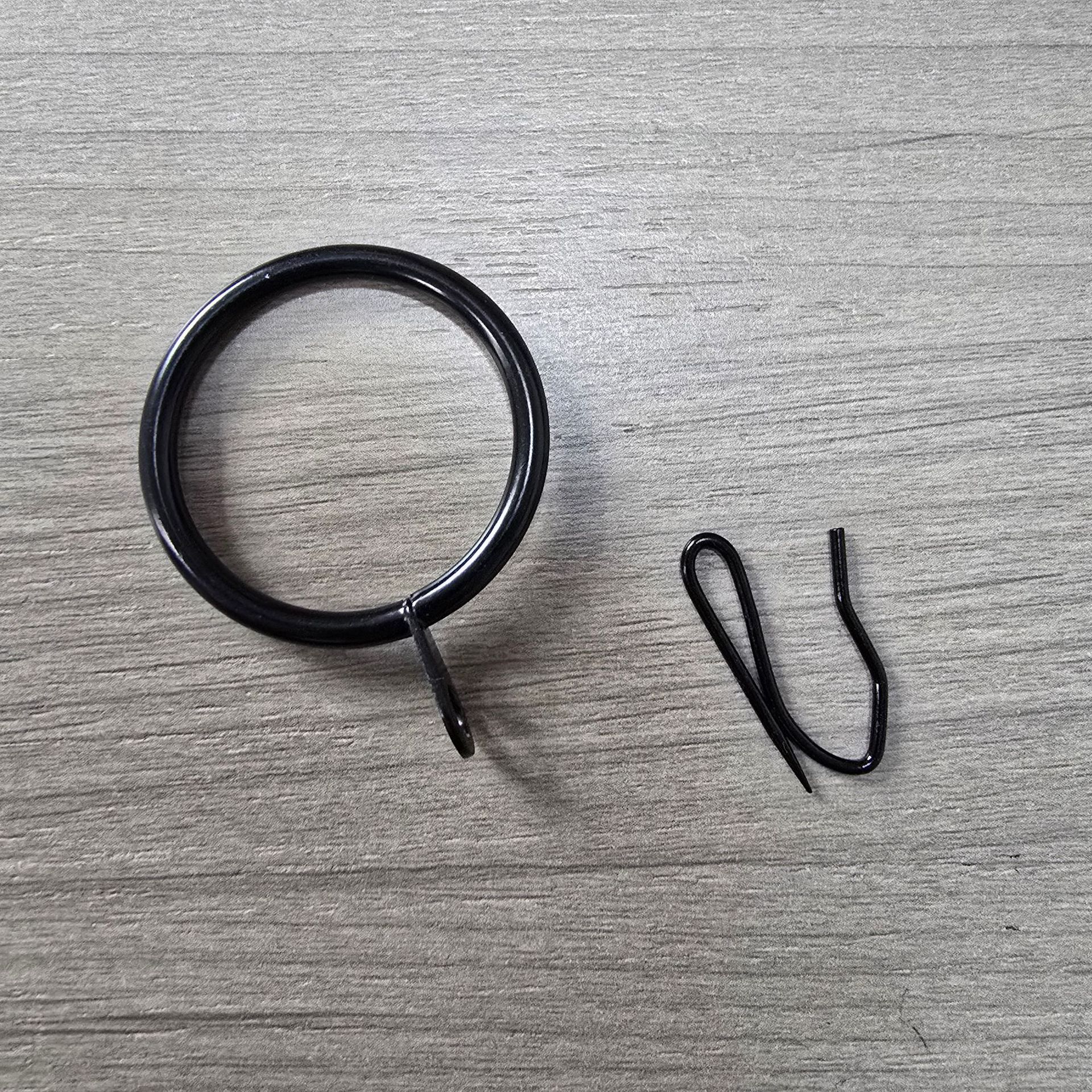 The manufacturer has metal curtain rings, curtain hanging rings, plastic curtain hooks and curtain accessory hooks in stock details Picture