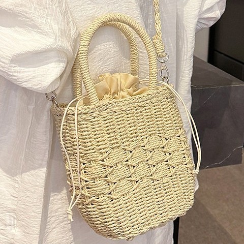 Pastoral style hand-held woven bag 2025 Spring/Summer new ins trendy and fashionable straw woven bag, forest style simple single-shoulder bag full figure