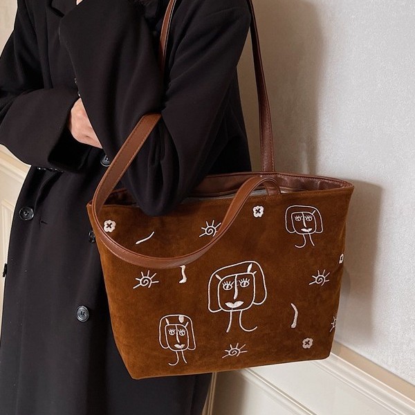 Casual suede fleece small bag for women, 2024 new autumn and winter retro and versatile single-shoulder underarm bag, hand-held bucket bag details Picture