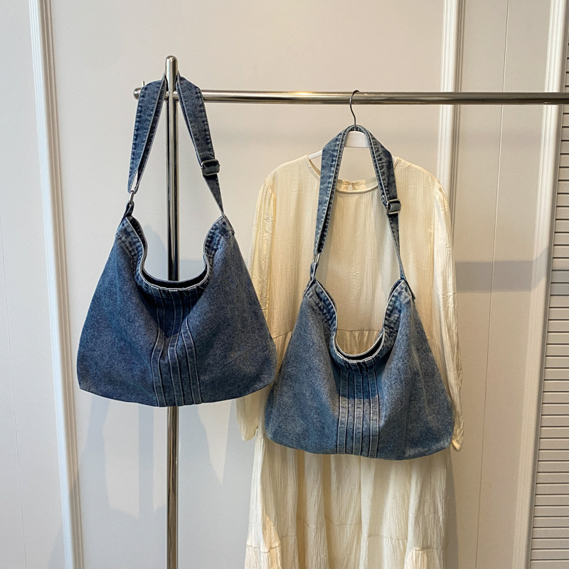 Artistic and casual denim single-shoulder bag for women, 2024 new large-capacity tote bag, fashionable and simple student class bag Specification drawing