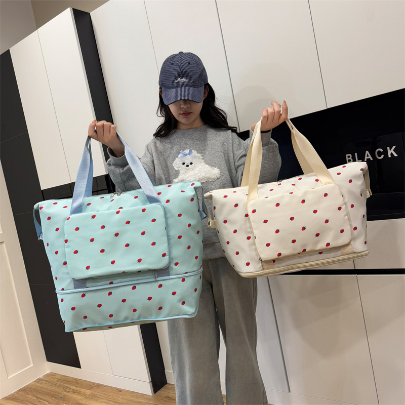 Foldable cross-border short-distance business travel bag, large-capacity dry and wet separation expandable fitness bag, sweet handbag Application Scenario