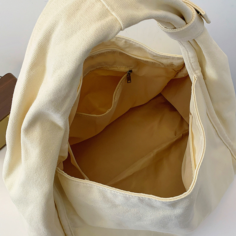 Japanese-style simple washed canvas bag, ins large-capacity artistic retro hand-held shoulder bag, student tote bag for class Application Scenario
