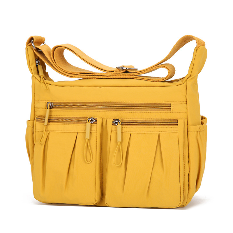 New fashionable single-shoulder crossbody bag design, pleated large-capacity nylon fabric bag, women's casual bag with multiple compartments Item Picture