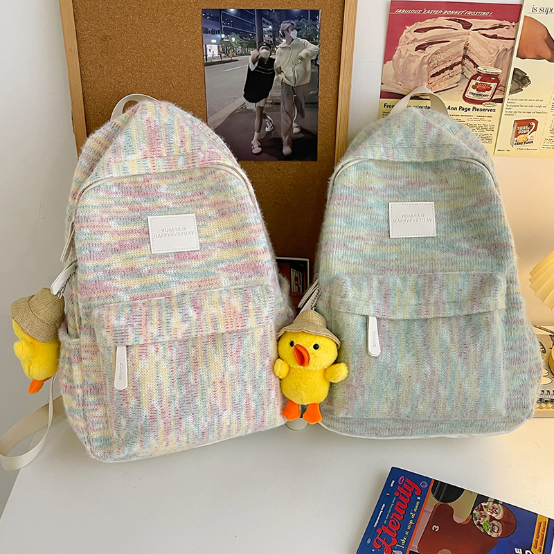 A lightweight forest-themed backpack for girls with high appearance standards, a cute outdoor travel bag for girls going out for shopping full figure