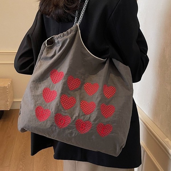 Cross-border canvas bag for women, large capacity 2024 new autumn and winter versatile casual shoulder bag, simple commuting tote bag full figure