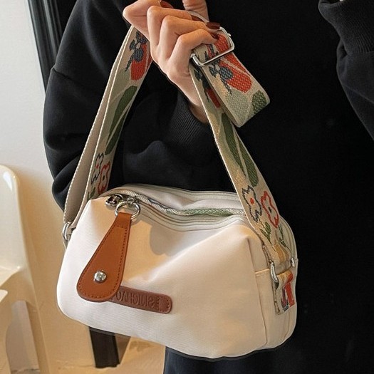 Spring and Summer women's casual, elegant and trendy 2025 new single-shoulder bag, women's crossbody bag, and women's personalized small crossbody bag Specification drawing