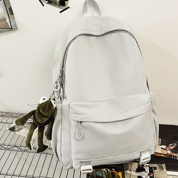 Casual schoolbag for male college students, simple and trendy backpack for men, fashionable and trendy for going out, lightweight travel backpack for women Application Scenario