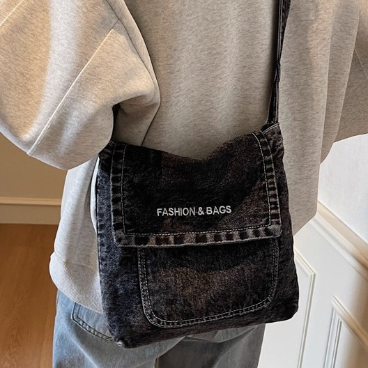 Casual crossbody bag for men, Japanese denim canvas, Hong Kong-style street fashion, student retro ins single-shoulder bag for women Specification drawing
