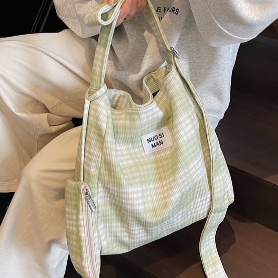 Checkered color-blocking canvas bag, women's large-capacity student commuter tote bag, computer bag, versatile casual single-shoulder crossbody bag details Picture