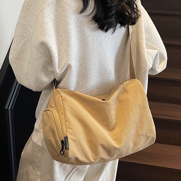 Large-capacity cloth bag, single-shoulder bag for women, 2025 new lightweight and casual crossbody bag, simple bucket bag for spring and summer commuting Specification drawing