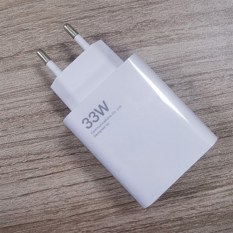 The cross-border 33W European standard USB charger is suitable for the 33W super fast charging head of Redmi and Xiaomi mobile phones Application Scenario