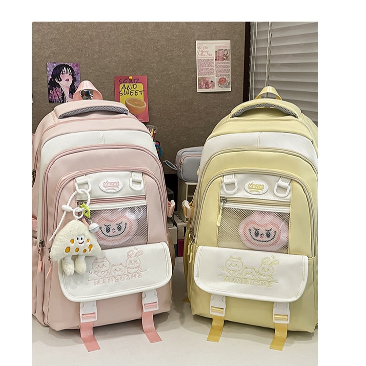 The new college-style transparent and fresh color-blocking schoolbag is a multi-layered lightweight backpack for primary and secondary school students, featuring cartoon classes Application Scenario
