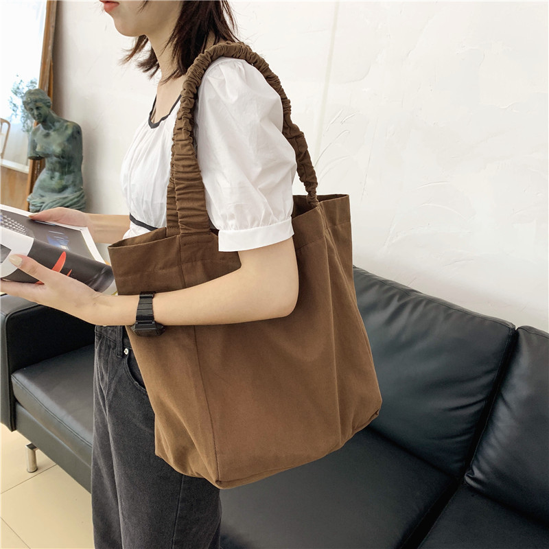 Women's bag: simple large-capacity pleated shoulder strap canvas bag, candy-colored single-shoulder backpack, casual handbag, women's shopping bag full figure