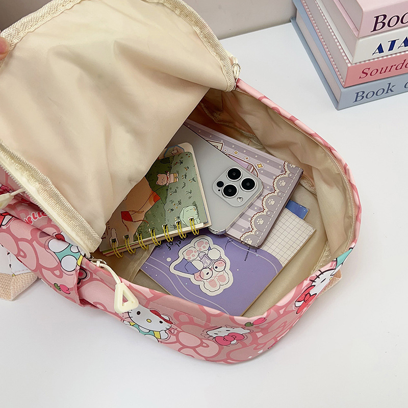 Sanrio's new children's schoolbag is cute and cartoonish, reducing the burden. It's a high level of appearance, lightweight and versatile bag Application Scenario