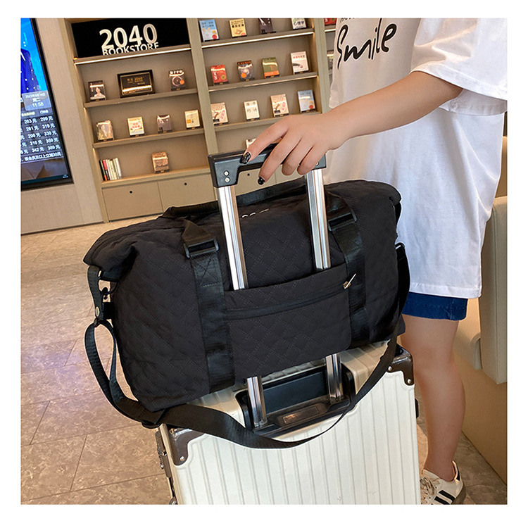 Wholesale of dry-wet separated travel bags, fitness bags, large-capacity yoga bags, sports tote bags, single-shoulder luggage for childbirth, and boarding bags Application Scenario