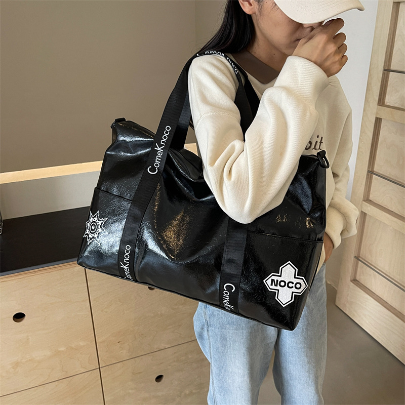 Cross-border foreign trade short travel bag for women 2024 New PU texture fitness bag, large-capacity trendy outdoor sports bag Specification drawing