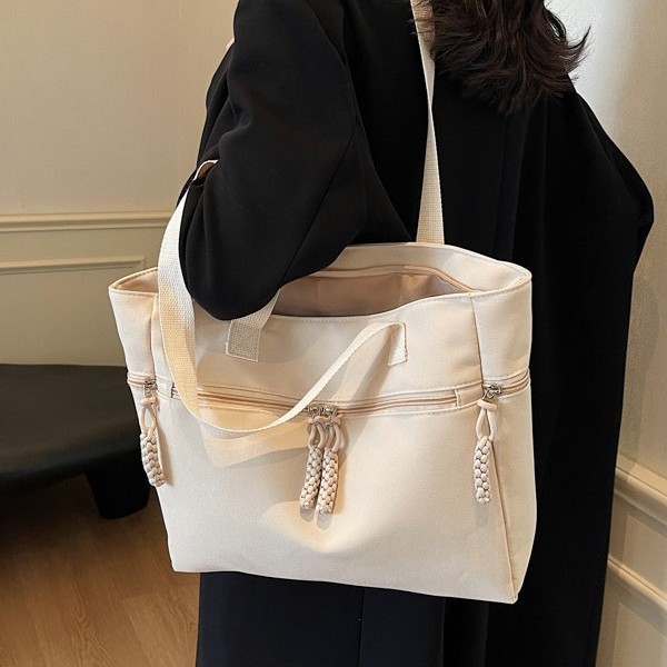 Autumn and winter casual bags for women, 2024 new style, fashionable and versatile single-shoulder bag, large-capacity tote bag, school commuting bag full figure