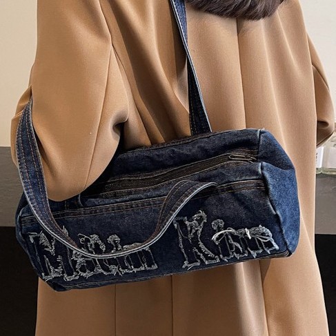 Korean washed denim casual women's bag 2024 new autumn trend letter handbag, retro shoulder bag Application Scenario