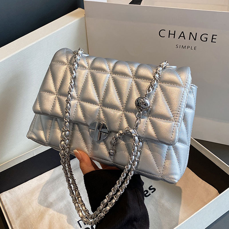 High-end texture, versatile summer women's bag 2023 new style, Korean diamond-shaped style chain, niche but super popular, single-shoulder armpit details Picture