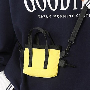 Solid color Mi Ni simple crossbody bag for women, 2025 new style stylish and individual single-shoulder bag, trendy and casual pendant bag Specification drawing