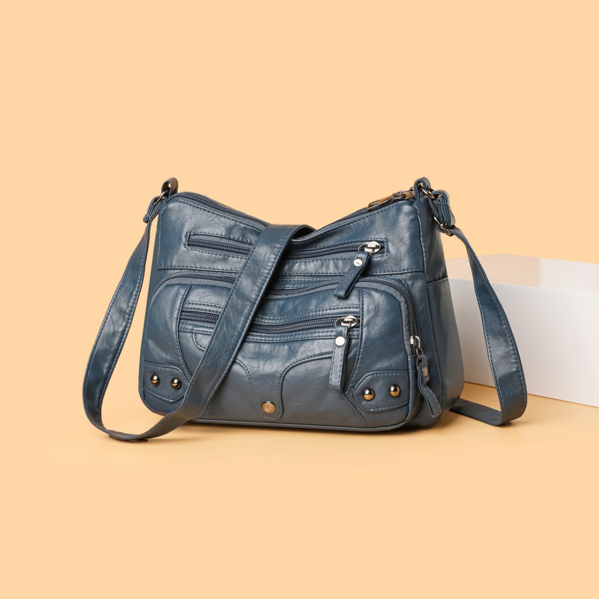 Soft water washed leather mom bag, multi-layer large-capacity middle-aged and elderly bag, new foreign trade women's bag, single-shoulder crossbody small square bag Specification drawing