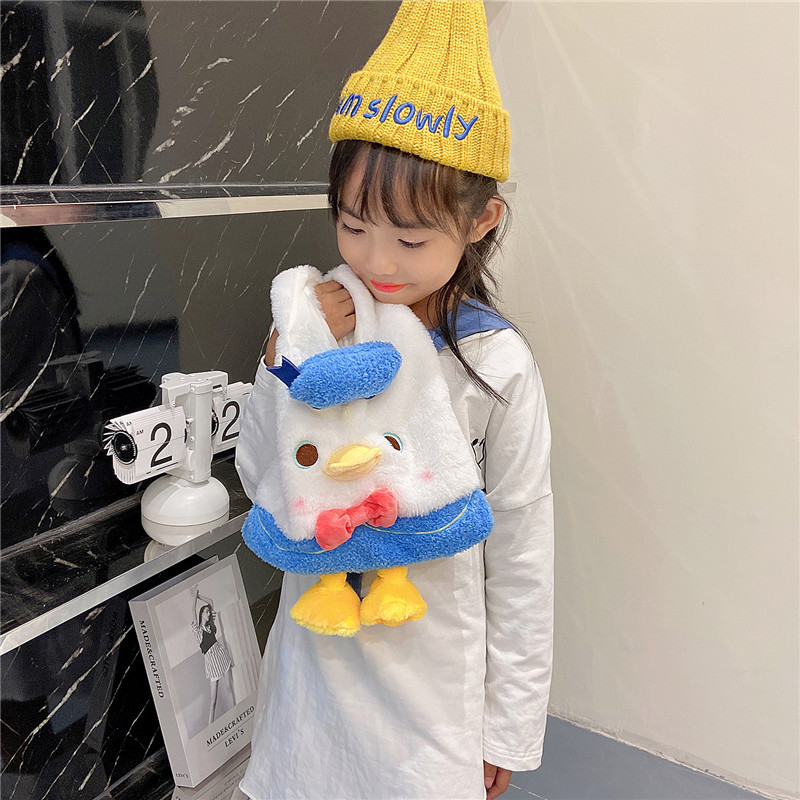 Korean style Instagram handbag cartoon duck plush bag for women 2021 New soft, cute and large capacity children's bag details Picture