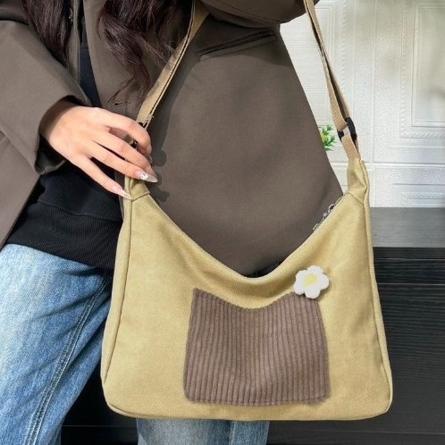 Japanese-style large-capacity cloth bag for women, casual and versatile, single-shoulder dumpling bag for students, casual crossbody bag for commuting to class details Picture