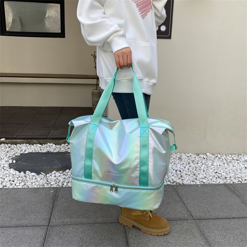 Spring new lightweight travel bag, colorful expandable fitness bag, dry and wet separation large capacity hand-held yoga bag Application Scenario