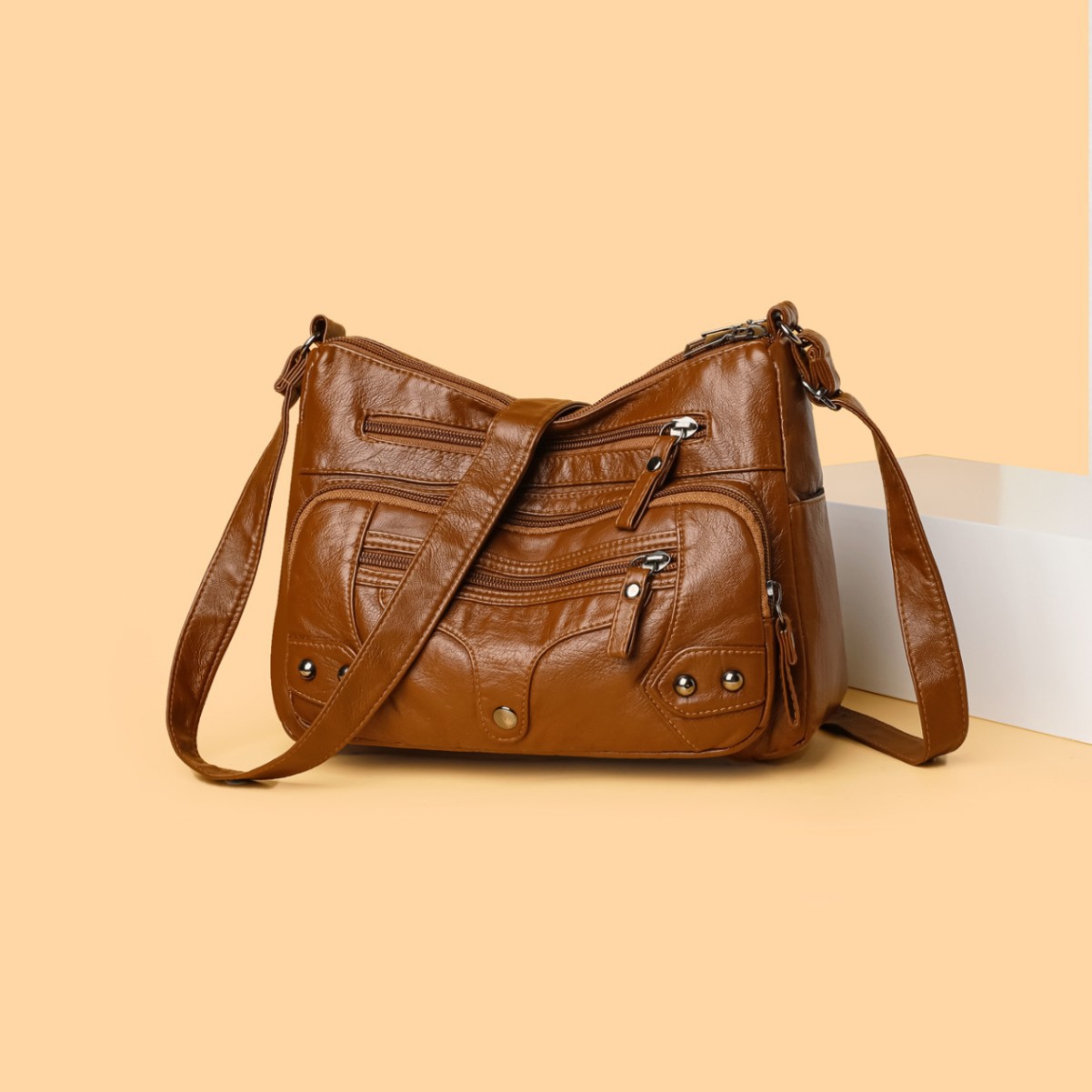 Soft water washed leather mom bag, multi-layer large-capacity middle-aged and elderly bag, new foreign trade women's bag, single-shoulder crossbody small square bag Application Scenario