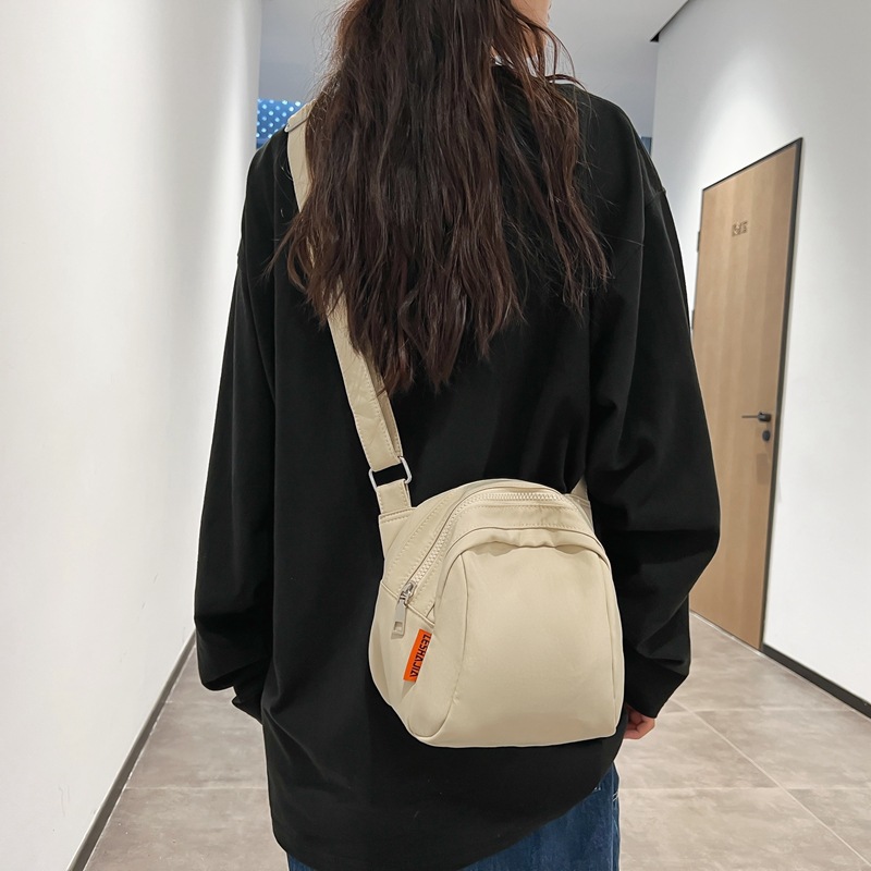 Retro small square bag, crossbody canvas bag, pure cotton washable cloth bag, commuter student class bag, simple cloth bag, single-shoulder bag Specification drawing