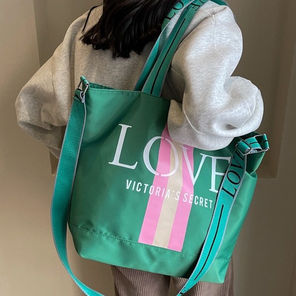 Striped printed woven handbag, large-capacity color-printed fashionable large-capacity tote bag, new single-shoulder bag full figure