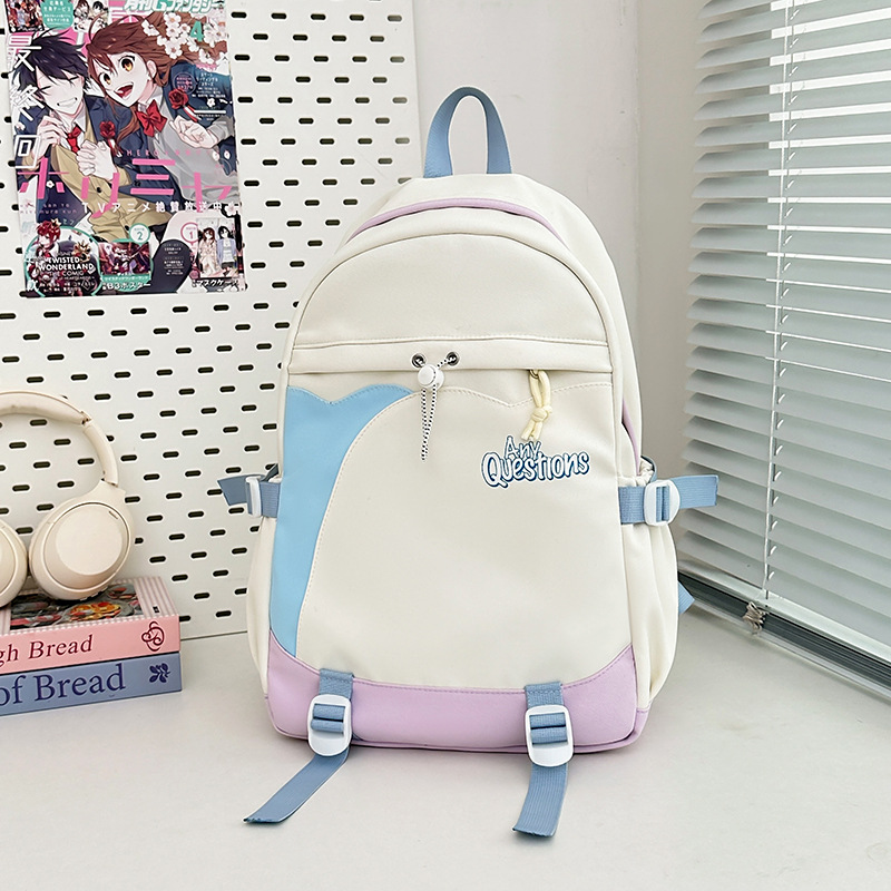 New large-capacity waterproof Korean-style casual backpack for girls, primary school students, junior and senior high school students, grades four, five and six Application Scenario
