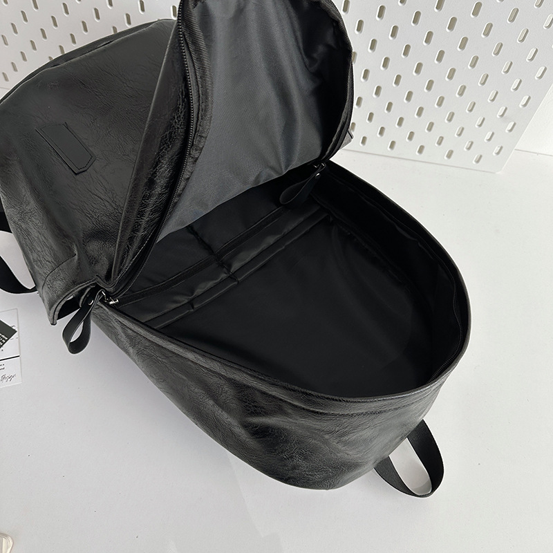 American-style cool PU retro backpack for girls, 2024 new model schoolbag for junior and senior high school students, large-capacity commuter backpack for men Application Scenario