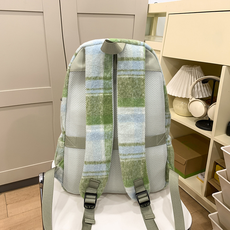 Korean version of ins school style woolen checkered schoolbag for girls 2024 winter new high appearance level backpack for students Specification drawing