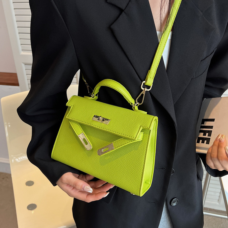 Factory-customized wholesale cross-border high-end Kelly handbag, a retro and versatile commuter single-shoulder crossbody bag for women details Picture