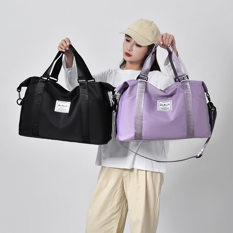 Large-capacity hand-held crossbody fitness travel bag with a handle, short-distance luggage bag for business trips, lightweight storage, mommy bag and batch Application Scenario