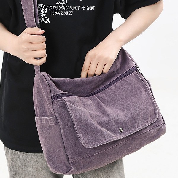 Japanese-style washed canvas bag, laid-back style, drape crossbody bag, women's artistic class bag, messenger bag, casual single-shoulder bag, men Application Scenario