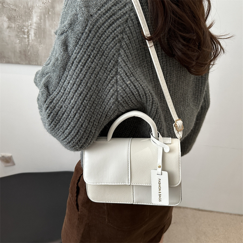 Winter patchwork 2024 Stylish crossbody bag, small square bag, commuting single-shoulder bag, fashionable and stylish this year's handbag details Picture